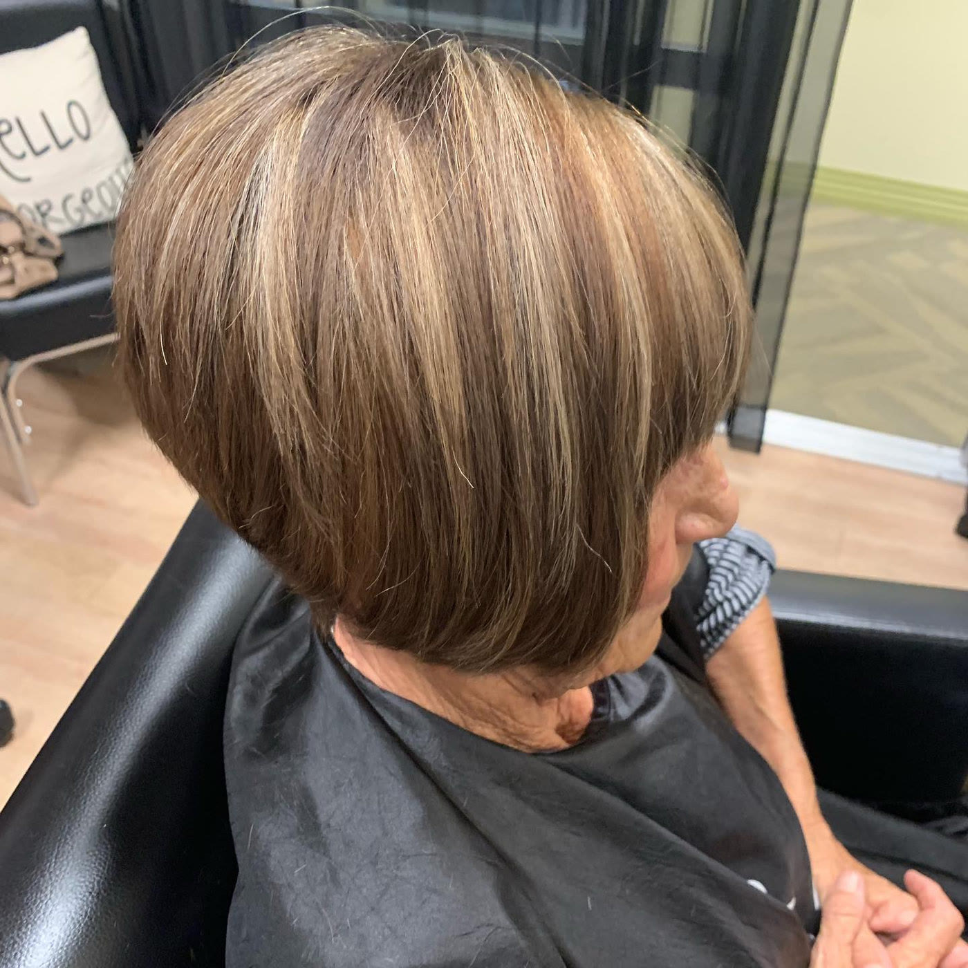 Short bob with highlights by Octavia
